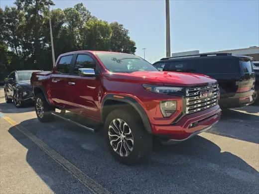 GMC Canyon 2023 4x4 Denali 4dr Crew Cab 5 ft. SB