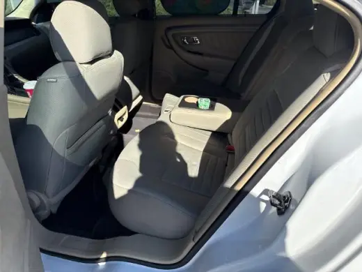 Ford Taurus 2015 Sedán de 4 puertas SE