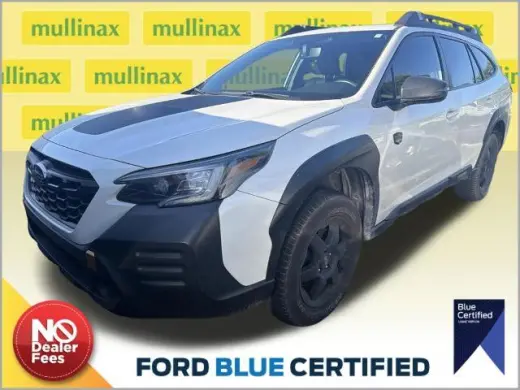 Subaru Outback 2023 con tracción en las cuatro ruedas y Wilderness 4dr Crossover
