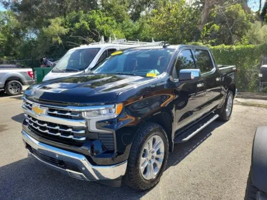 Chevrolet Silverado 1500 2024 4x4 LTZ 4dr Crew Cab con 5.8 ft. de ancho.