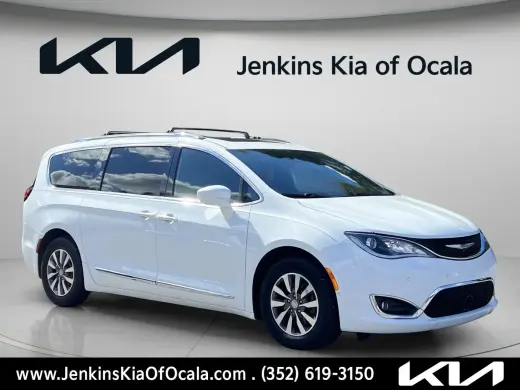 Chrysler Pacifica 2020 Touring L Plus 4dr Mini-Van