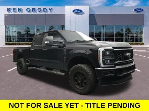 Ford F-250 Super Duty 2023 4x4 XL 4dr Crew Cab 6.8 ft. SB Pickup