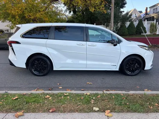 2021 Toyota SIENNA