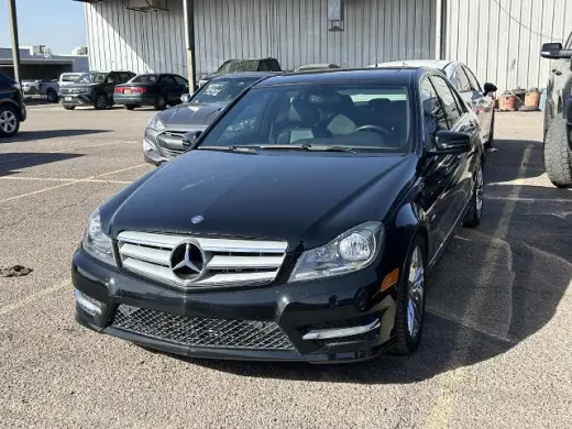 Mercedes-Benz Clase C 2012 C 250 Lujo 4dr Sedán