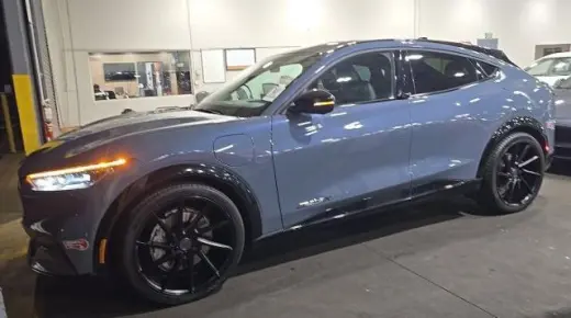 Ford Mustang Mach-E 2023 Premium 4dr SUV
