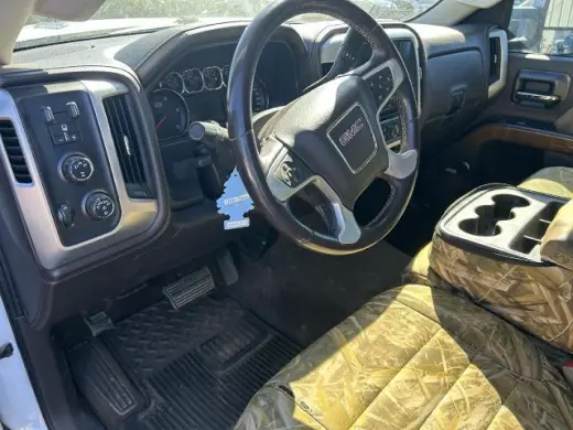 GMC Sierra 2500HD 2015 4x4 SLT 4dr Crew Cab SB