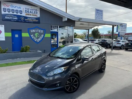 2015 Ford Fiesta 4dr Sdn SE