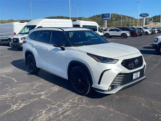 Toyota Highlander 2023 AWD XSE 4dr SUV