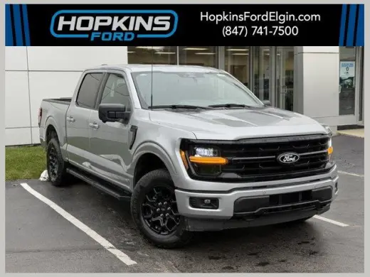 Ford F-150 2024 4x4 XLT 4dr SuperCrew con 5.5 pies de largo de espalda.