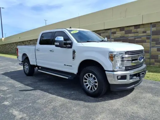 Ford F-350 Super Duty 2019 4x4 Lariat 4 puertas Cabina tripulación 6.8 ft. doble rueda simple Camión de carga
