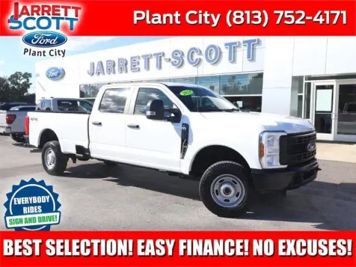 Ford F-350 Super Duty 2024 4x4 XL 4dr Crew Cab 8 ft. LB SRW Pickup