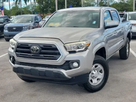 Toyota Tacoma 2018 4x2 SR5 4puertas Double Cab 5.0 ft SB