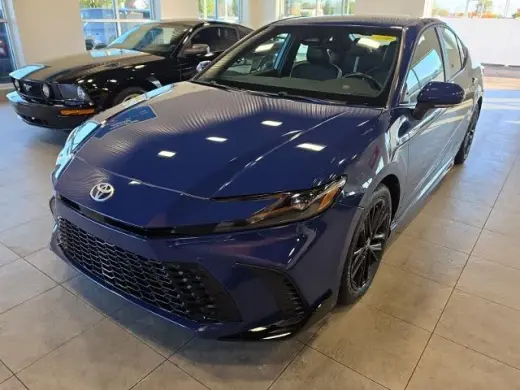 Toyota Camry 2025 SE Sedán 4p