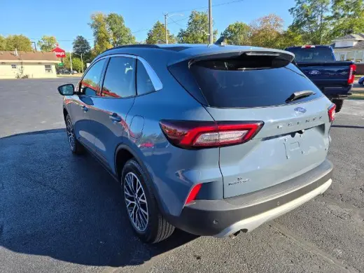 Ford Escape Plug-In Hybrid 2024 SUV de 4 puertas PHEV