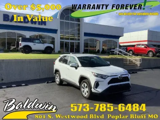 Toyota RAV4 2023 con tracción en las cuatro ruedas LE de 4 puertas SUV
