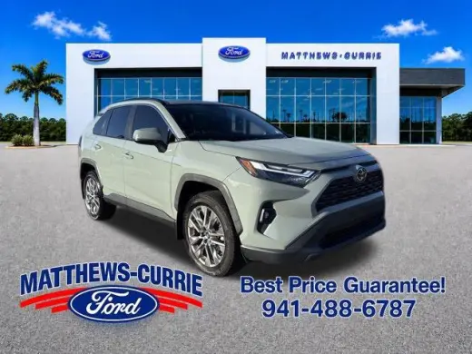 Toyota RAV4 2023 XLE Premium 4dr SUV