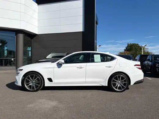 Genesis G70 2023 2.0T 4dr Sedán