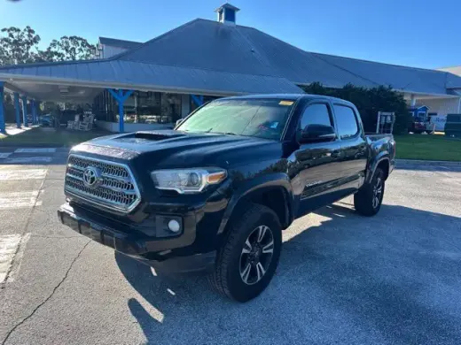 Toyota Tacoma 2017 4x4 TRD Sport 4dr Double Cab 5.0 ft SB 6A