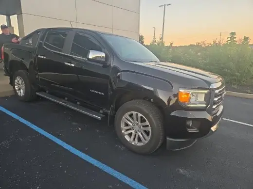 GMC Canyon 2017 4x4 SLT 4dr Crew Cab 5 ft. SB