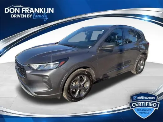 Ford Escape 2023 con transmisión automática a las cuatro ruedas y ST-Line, SUV de cuatro puertas