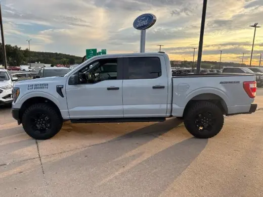 Ford F-150 2023 4x4 XL 4dr SuperCrew 5.5 ft SB