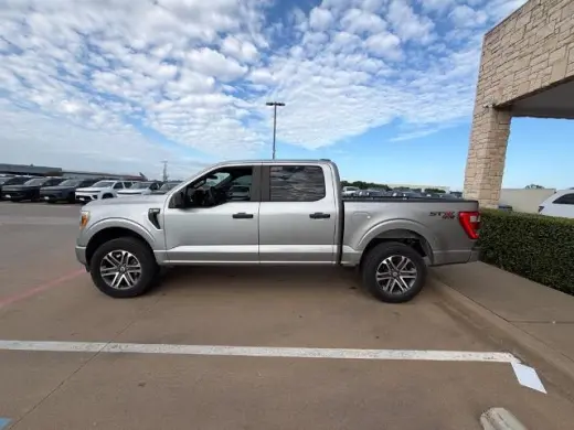 Ford F-150 2021 4x4 XL 4dr SuperCrew 5.5 ft. SB