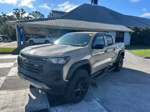 Chevrolet Colorado 2024 4x4 Trail Boss 4dr Crew Cab 5 ft. SB