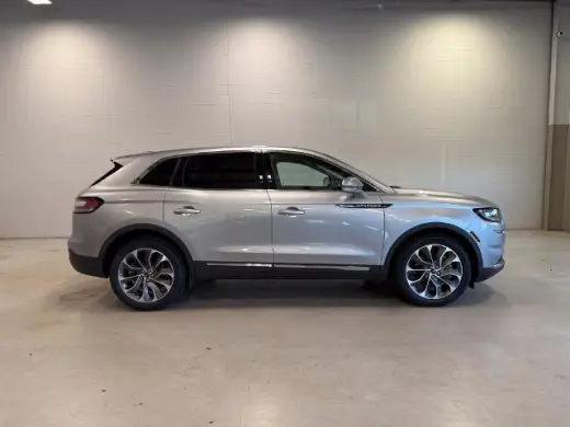 Lincoln Nautilus 2023 AWD Reserve SUV de 4 puertas