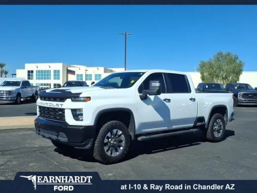Chevrolet Silverado 2500HD 2023 4x4 Custom Cabina Crew 4 puertas