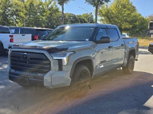 Toyota Tundra 2024 4x4 SR5 4dr CrewMax Cab Pickup SB
