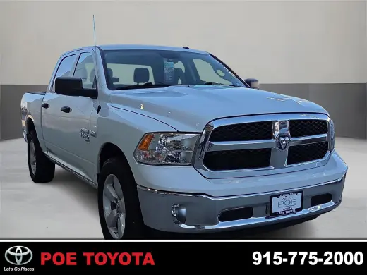 Ram 1500 Classic 2023 4x4 Tradesman 4dr Crew Cab 5.5 ft. SB Pickup