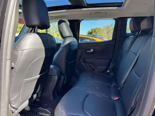 Jeep Renegade 2023 4x4 Altitude 4dr SUV