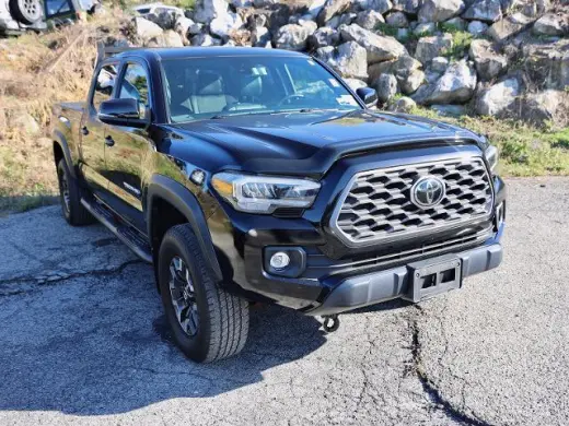 Toyota Tacoma 2022 4x4 TRD Off-Road 4dr Double Cab con plataforma de carga de 6.1 pies.