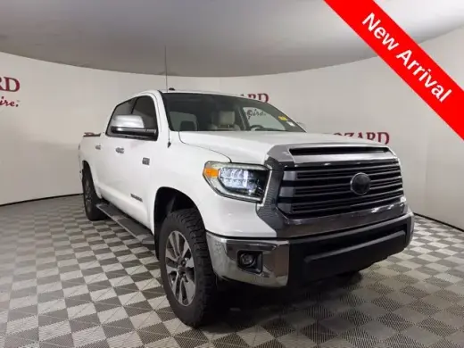 Toyota Tundra 2018 4x4 Limited 4dr CrewMax Cab Pickup SB (5.7L V8 FFV)