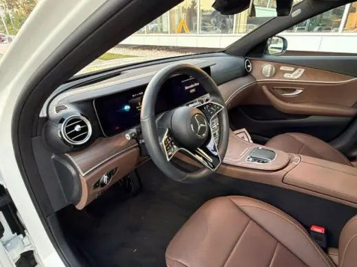 Clase E Mercedes-Benz 2023 E 350 4p Sedan