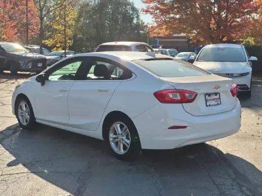Chevrolet Cruze 2017 LT Auto 4dr Sedán