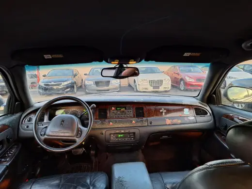 2001 Lincoln Town Car EXECUTIVE