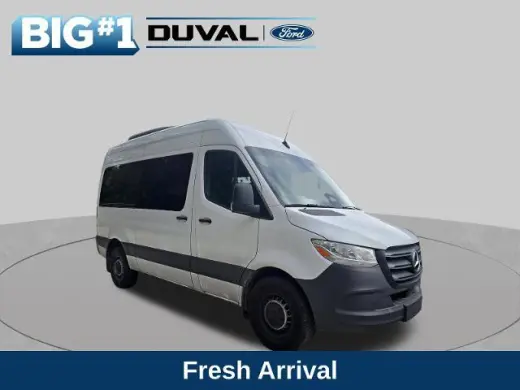 Mercedes-Benz Sprinter 2025 2500 3dr 144 in. WB Furgón de Pasajeros (2.0L I4)