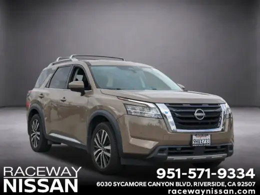 Nissan Pathfinder 2023 Platino 4 SUV