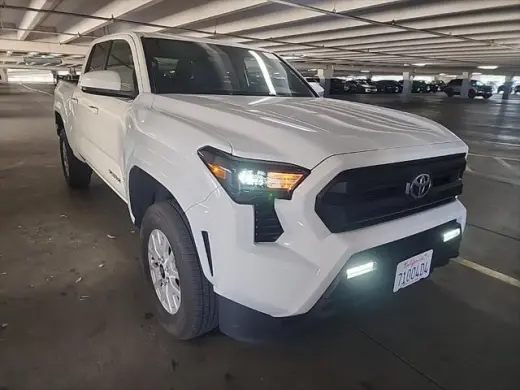 Toyota Tacoma 2025 4x4 SR5 4dr Doble Cabina 5.0 pbt