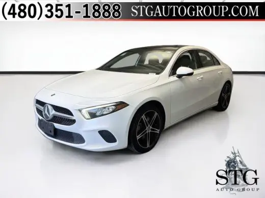 Mercedes-Benz Clase A 2019 A 220 4dr Sedán