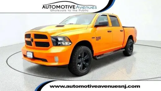 Ram 1500 Classic 2019 4x4 Tradesman 4dr Crew Cab 5.5 ft. SB Pickup