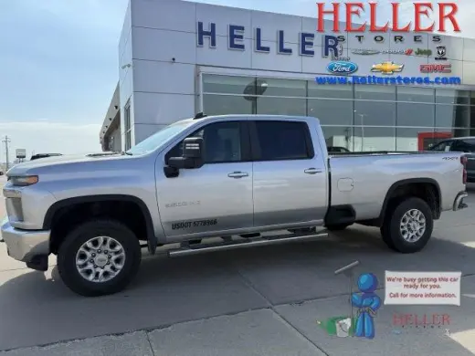 Chevrolet Silverado 3500HD 2022 4x4 LT 4dr Cab de Tripulación Sobre Baja