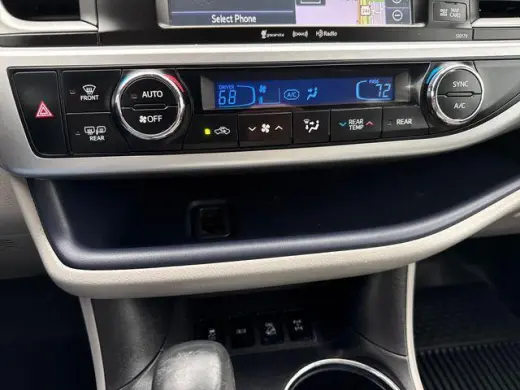 Toyota Highlander 2017 AWD XLE 4dr SUV