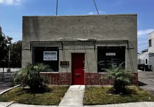 EDIFICIO DE RENTA EN WHITTIER
