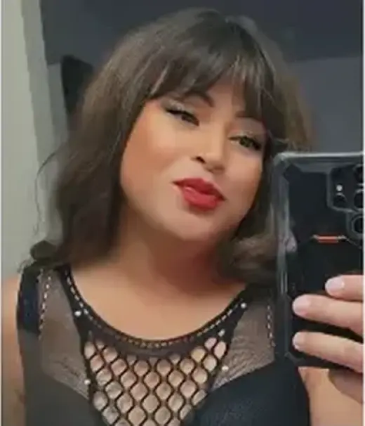 En Palm Springs Elizabeth Olmo
