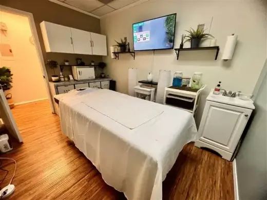 SPA ROOM RENT O COMISION