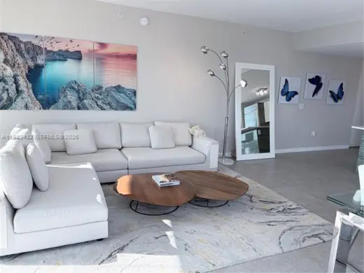 Propiedad en alquiler con 3 habitaciones y 2 baños en Miami
