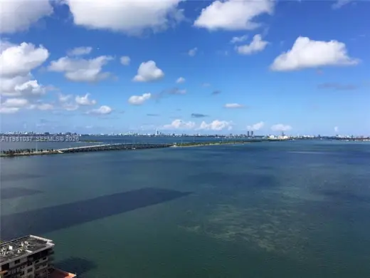 Propiedad en alquiler con 3 habitaciones y 2.5 baños en Miami