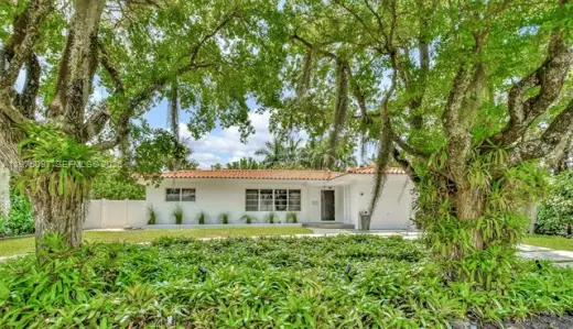 Propiedad en alquiler con 3 habitaciones y 2 baños en Miami Shores